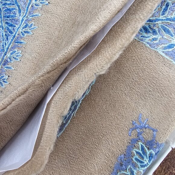 NEW! Hand Embroidered Kashmir Pashmina Cashmere Omani Mussar Shawl 2.5 Yards - Picture 5 of 5